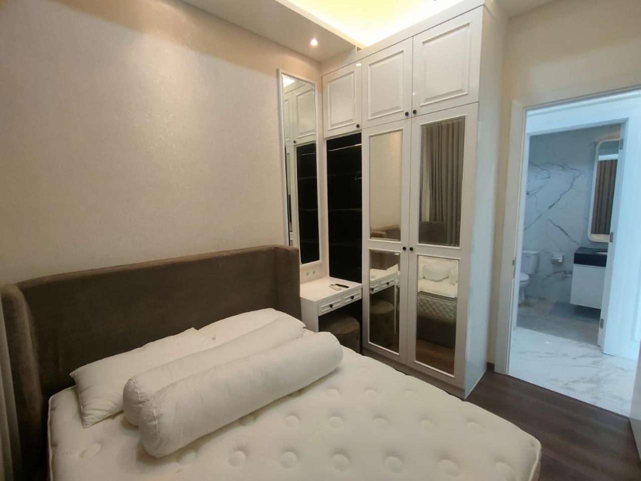 Super Penthouse Stmoritz Apartment, Lippomall Puri Indah Dżakarta Zewnętrze zdjęcie